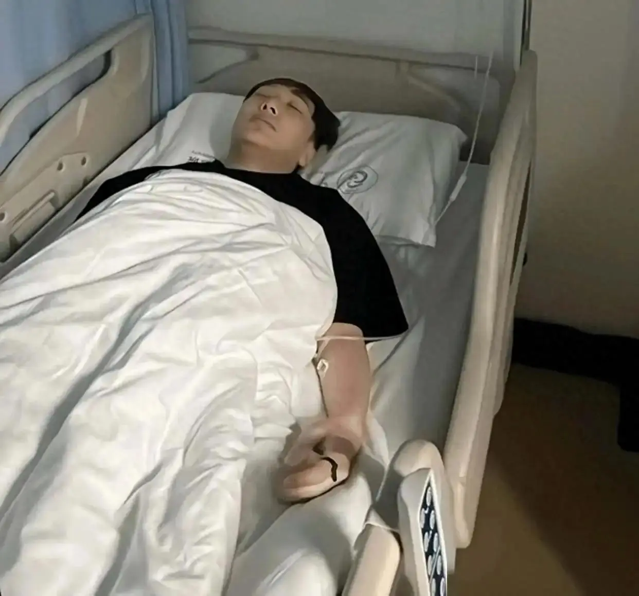 明星形象保持方法_国内明星黑料,_童星荣梓杉抽烟事件
