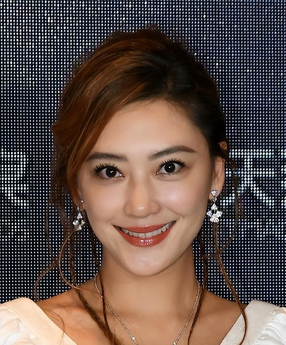 内幕娱乐圈_娱乐圈黑幕曝光_娱乐圈潜规则