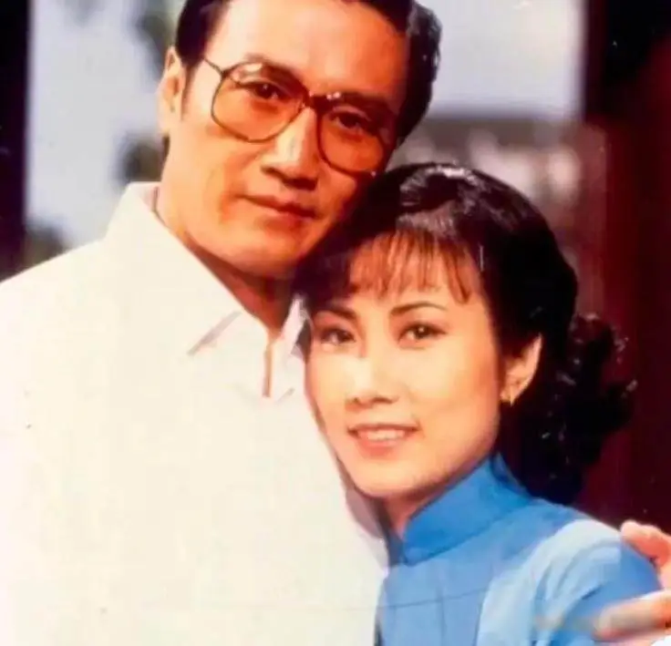娱乐圈小说收汪明荃_谢贤性格特点分析_谢贤汪明荃情谊